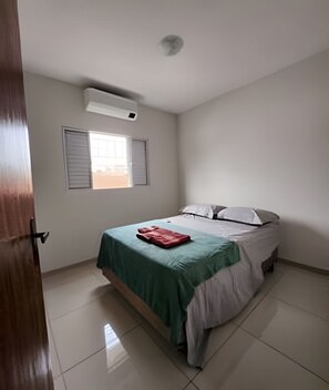 Departamento familiar | Tabla de planchar con plancha y wifi gratis 