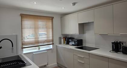 Luxury retreat In the heart of St Neots, free parking and close to town centre