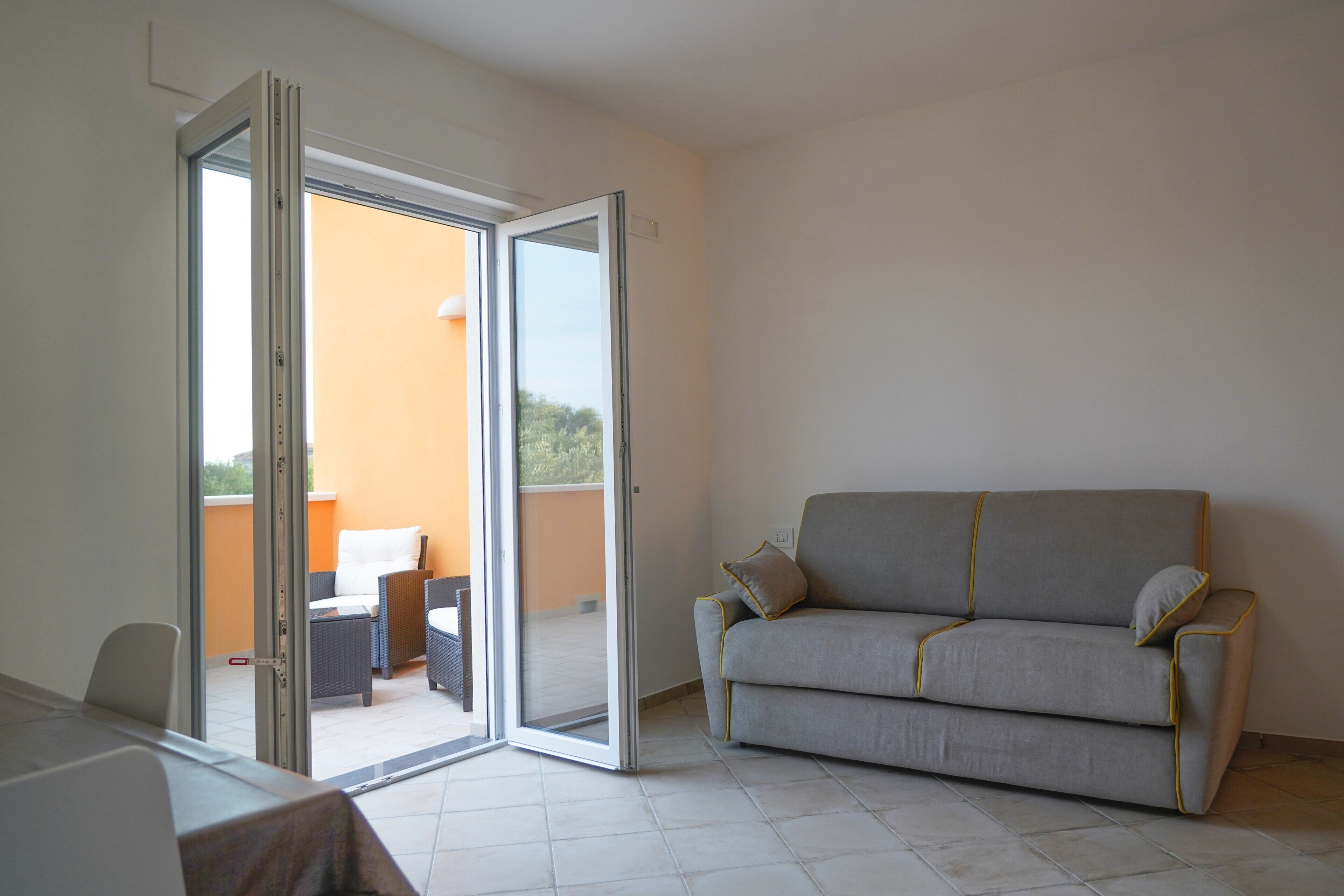 Oliblu Holiday Home - Bilocale Superior Taggiasca Con Vista Mare Parziale - Sapri