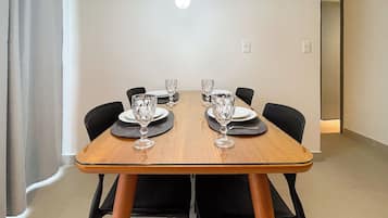 Apartment | Dining