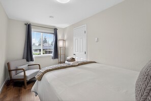 2 habitaciones, tabla de planchar con plancha y wifi gratis 