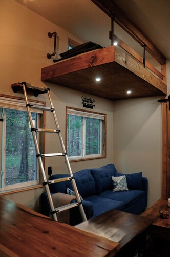 Slumbering Springs Tiny Cabin