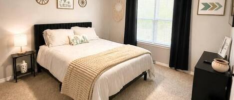 4 bedrooms, desk, iron/ironing board, travel cot