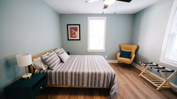 Iron/ironing board, WiFi, bed sheets