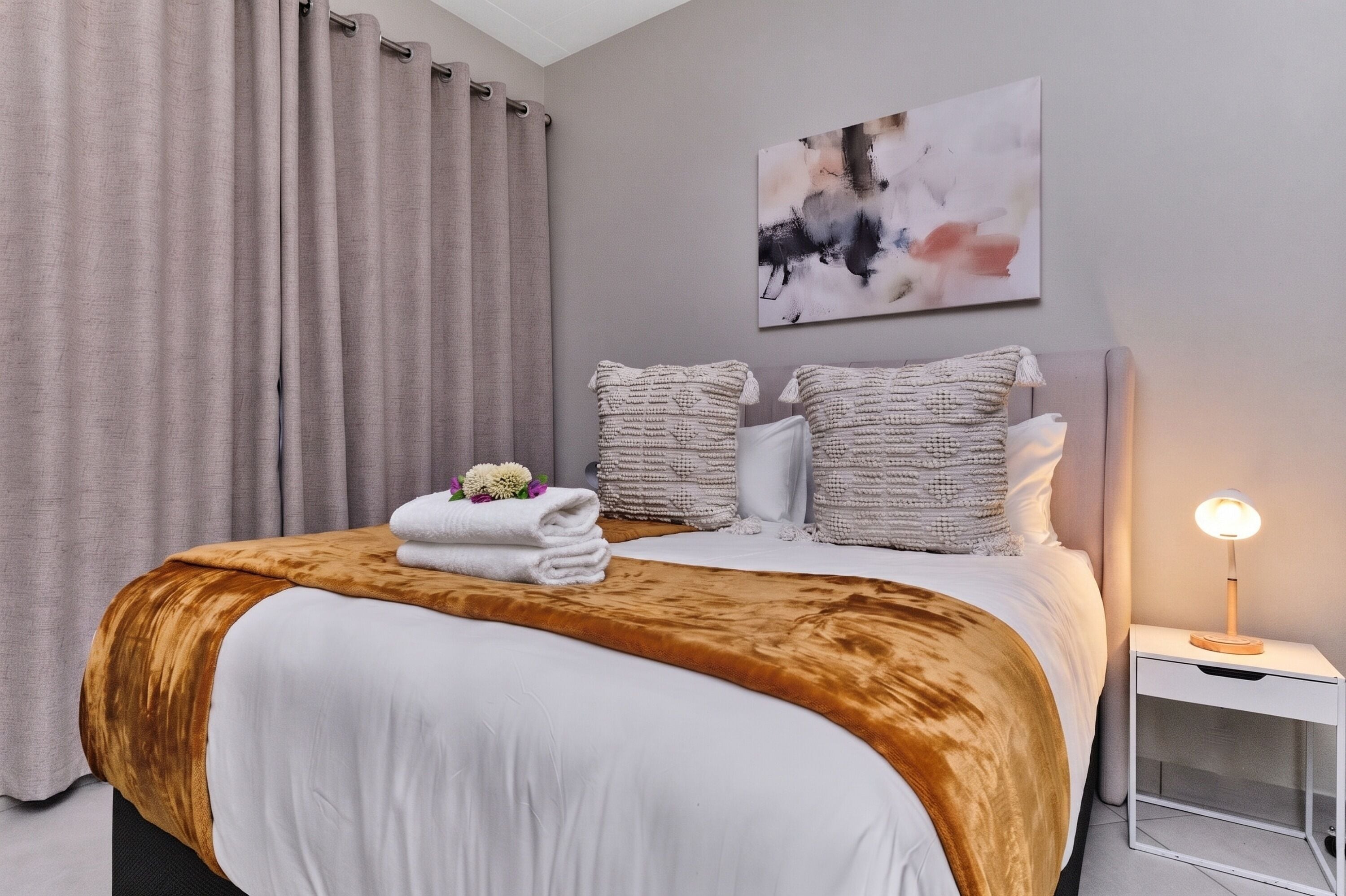 1 bedroom, desk, iron/ironing board, WiFi (free)