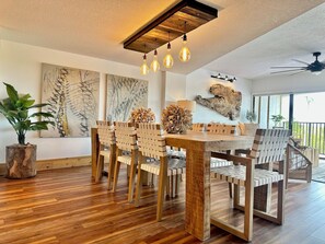 Dining - New! Key Largo Escape 2BR/2BA, Marina, Pickleball, Tennis, Pool and Ocean Access (Key Largo)