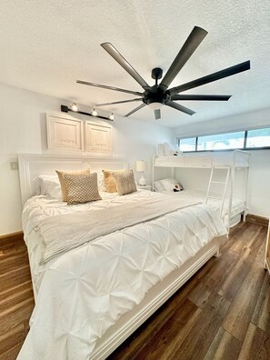 Room - New! Key Largo Escape 2BR/2BA, Marina, Pickleball, Tennis, Pool and Ocean Access (Key Largo)