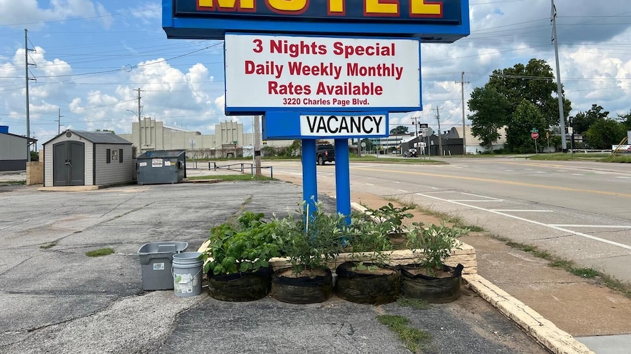 Holiday Motel Tulsa OK