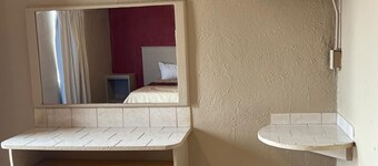 Holiday Motel Tulsa OK
