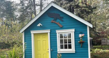 Tidy House in the Heart of Vashon Island
