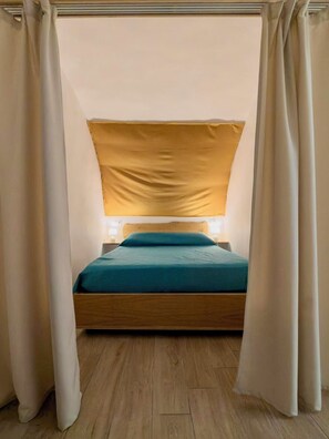 1 bedroom, WiFi, bed sheets - Your home in the heart of the Rione Sanità neighborhood. Authenticity, relaxation, and charm. (Napoli)