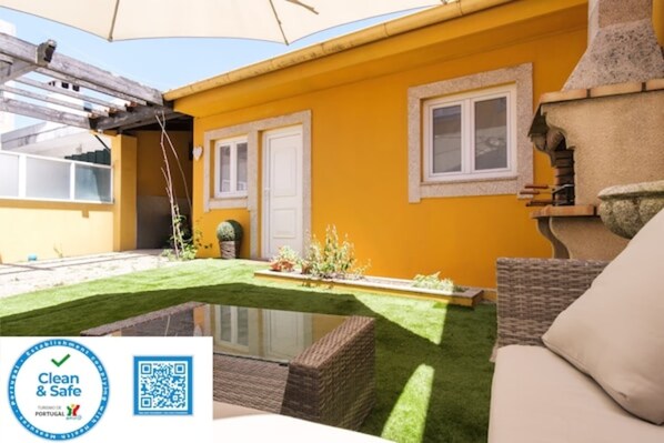 Terrace/patio - Vrbo Property (Perafita)