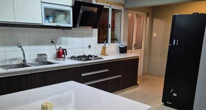 Casa Lupe - 3BDR with Heated pool - 8 min airport/12 min center