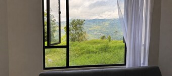 Modern Mountain House - Stunning Views - Near Cerro de Somondoco