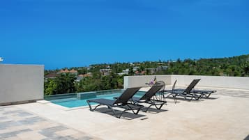 Deluxe Suite, Pool View | Pool | 2 outdoor pools