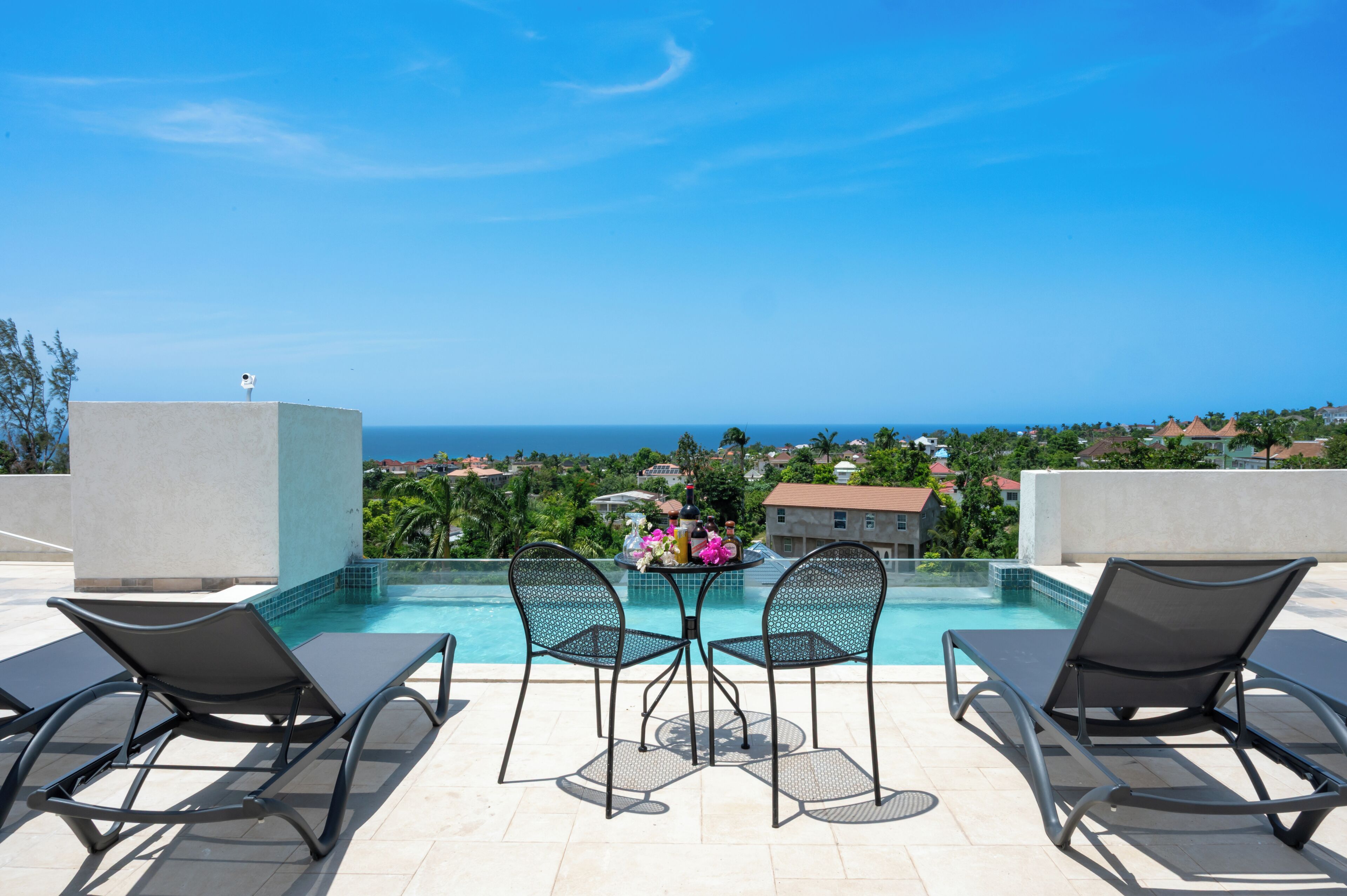 Deluxe Suite, Pool View | Pool | 2 outdoor pools