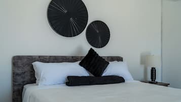 Deluxe Suite, Pool View | In-room safe, iron/ironing board, WiFi (free)
