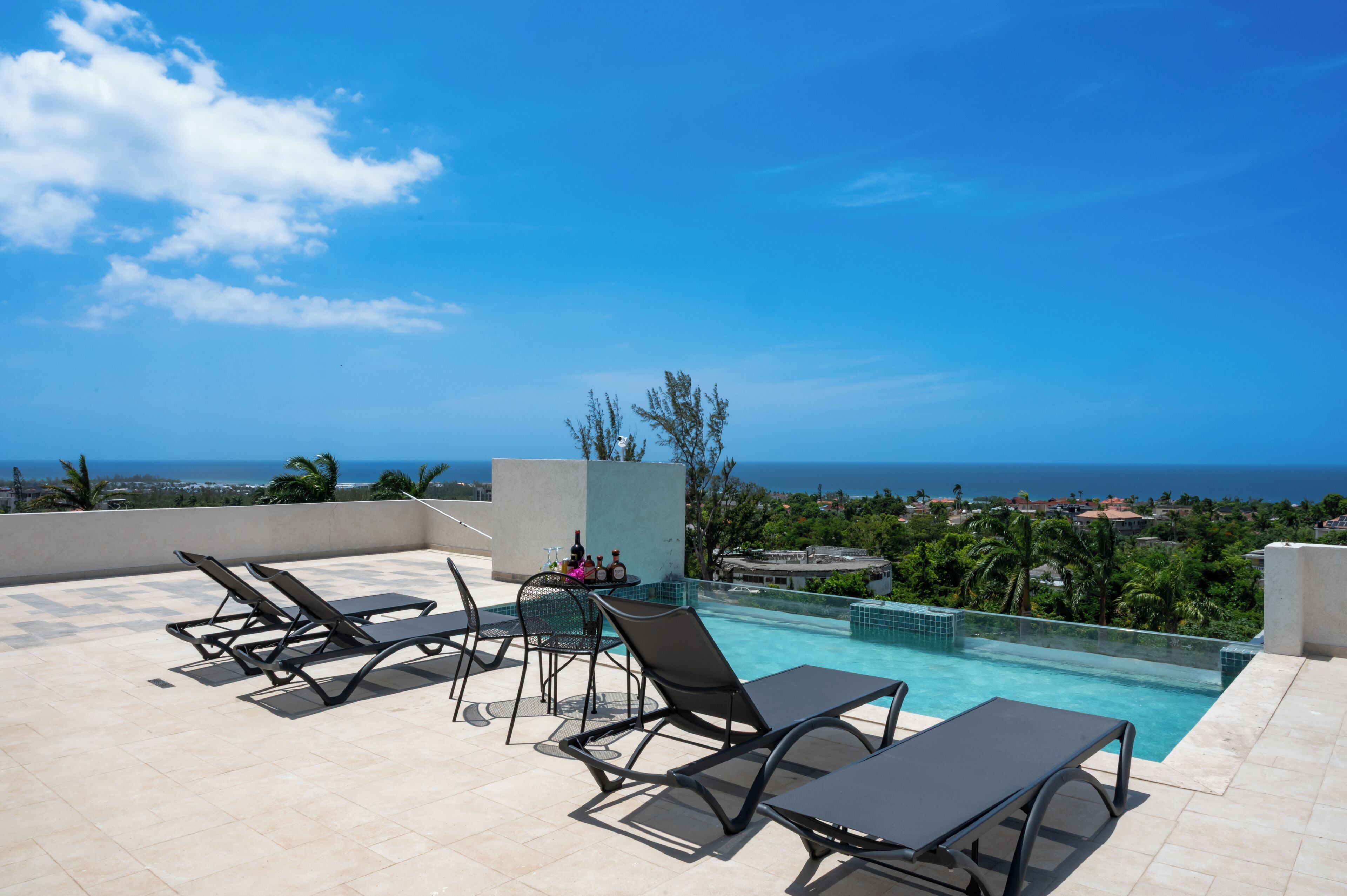 Deluxe Suite, Pool View | Pool | 2 outdoor pools