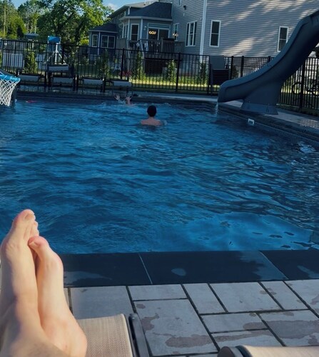 Luxury 8BR Estate - Heated Pool -Walk to Shuls