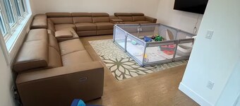 Luxury 8BR Estate - Heated Pool -Walk to Shuls