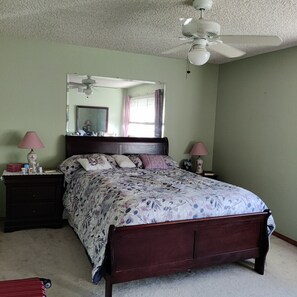 Room - Perfect two story home 4BR, 2.5 Bath in the heart of Rancho Penasquitos. (San Diego)