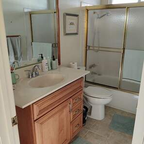 Bathroom - Perfect two story home 4BR, 2.5 Bath in the heart of Rancho Penasquitos. (San Diego)