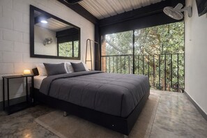 Double Room, Street view | Free WiFi - Hotel Casa Malibú (Medellín)