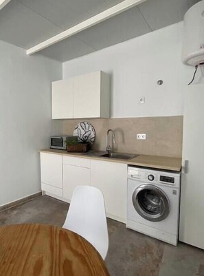 Private kitchen - Sal Village. (Aldea de San Nicolás)