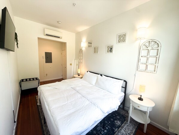 2 habitaciones, tabla de planchar con plancha, wifi y ropa de cama