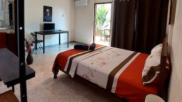 Deluxe Triple Room, Garden View