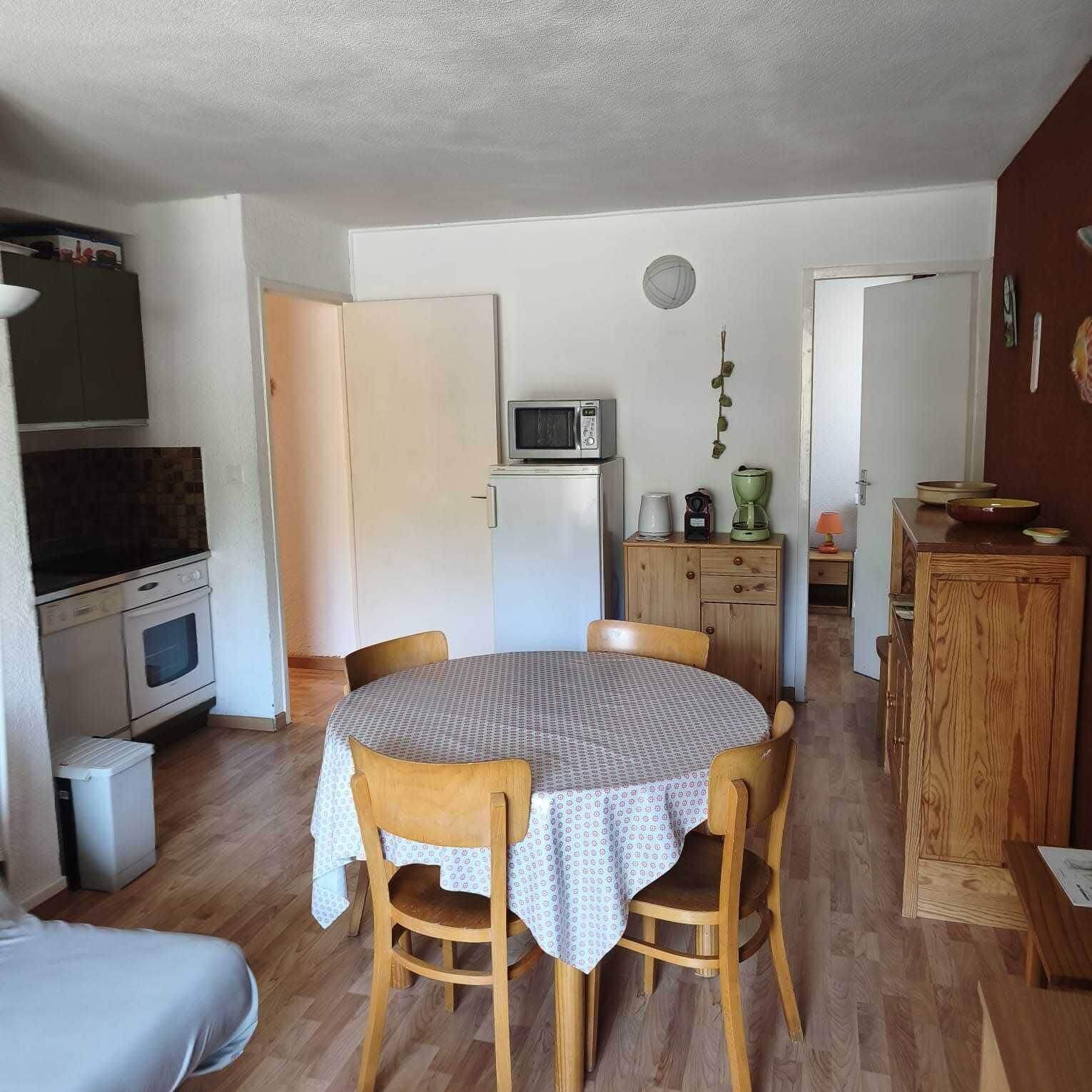 Macchina per tè/caffè, frigorifero, microonde, forno