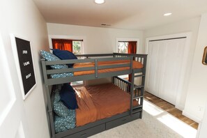 3 Schlafzimmer, Bügeleisen/Bügelbrett, WLAN, Bettwäsche