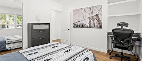 4 bedrooms, Internet, bed sheets