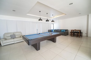 Games room - Casa Algodón | Infinity Pool | 5 Bedrooms | Ocean View (San Carlos)