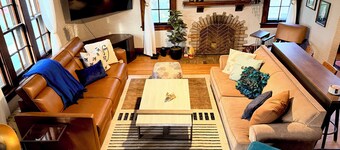 Art of the Ordinary  a Colorful 5BR Retreat in Whitefish Bay