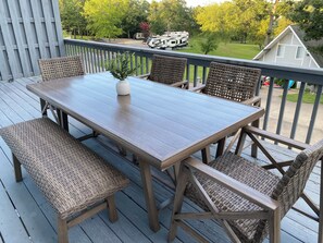 Outdoor dining - Lakeside Place 3BR/2BA Condo Big Bear Resort Kentucky Lake Benton, KY (Benton)
