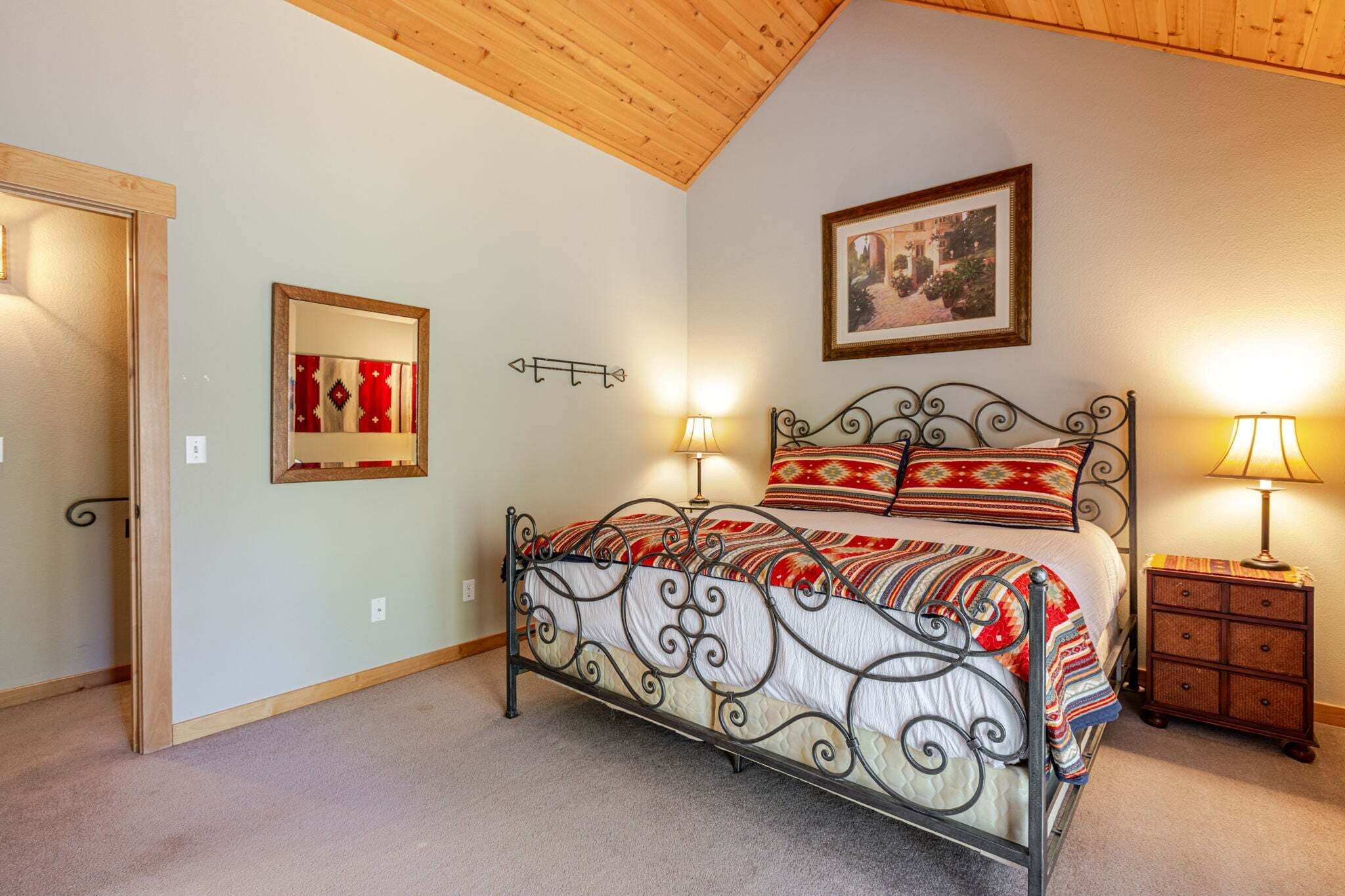 3 bedrooms, WiFi (free), bed sheets