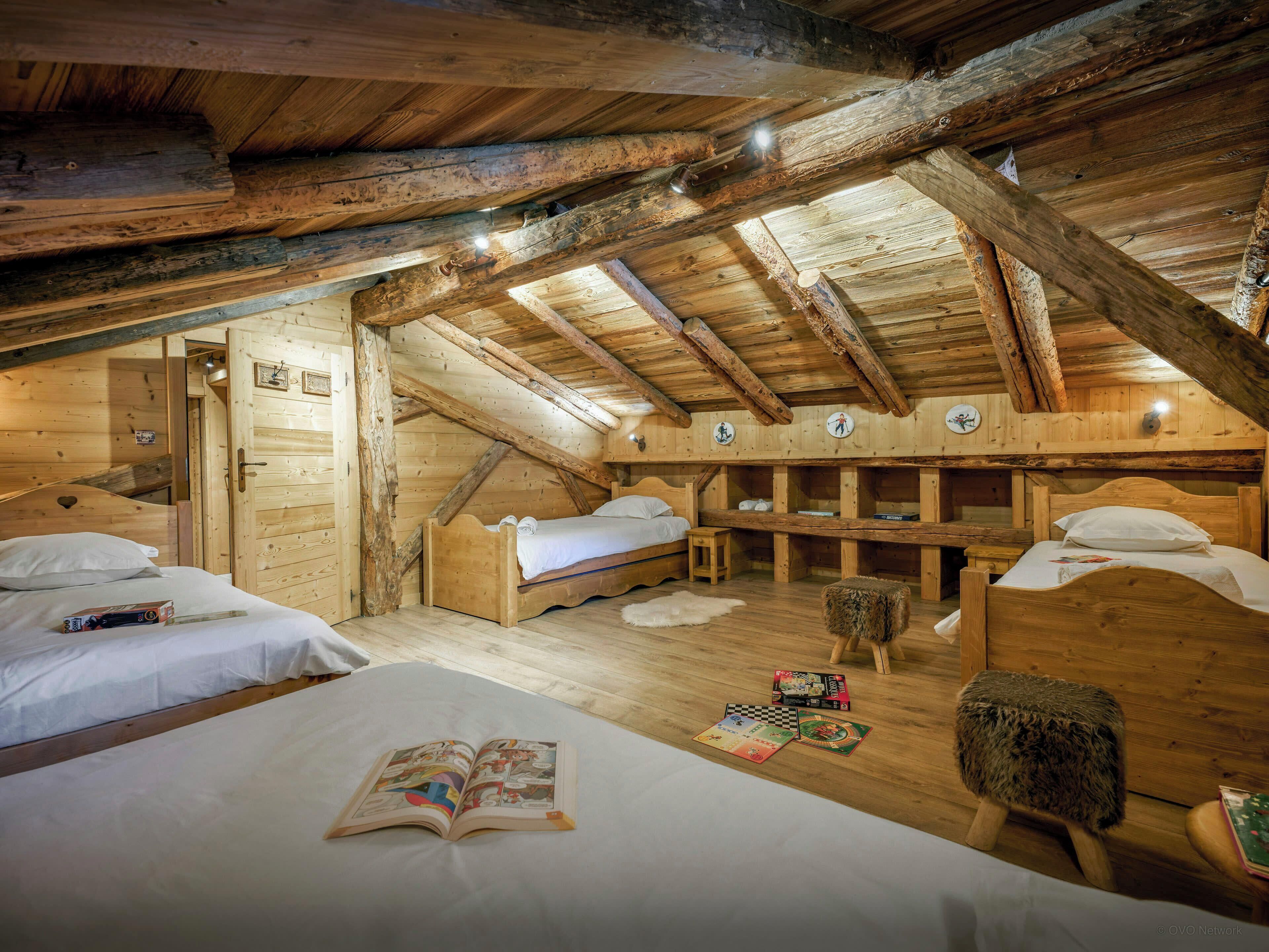 7 bedrooms, iron/ironing board, WiFi, bed sheets