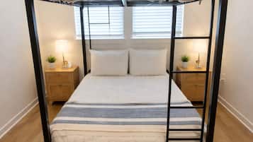 Apartment | Blackout drapes, iron/ironing board, WiFi (free)