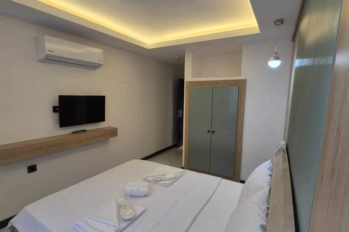 Habitación doble clásica, balcón | Wifi gratis