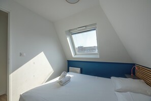 Room - Le Balcon du Grand Cap - vue mer - Welkeys (Villers-sur-Mer)