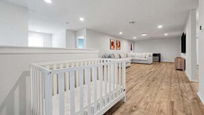 Interior - Designer 8BR Villa | Private Pool, Spa & Lanai (Kissimmee)