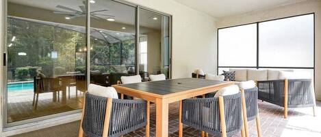 Outdoor dining