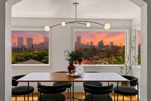 Dine with panoramic views of the city 🏙️✨ - Golden Hill 7BR Retreat with Private Hot Tub (San Diego)