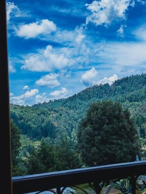 Quadruple Room, Balcony, City View | Interior - Hotel Bello Amanecer (Mineral del Chico)