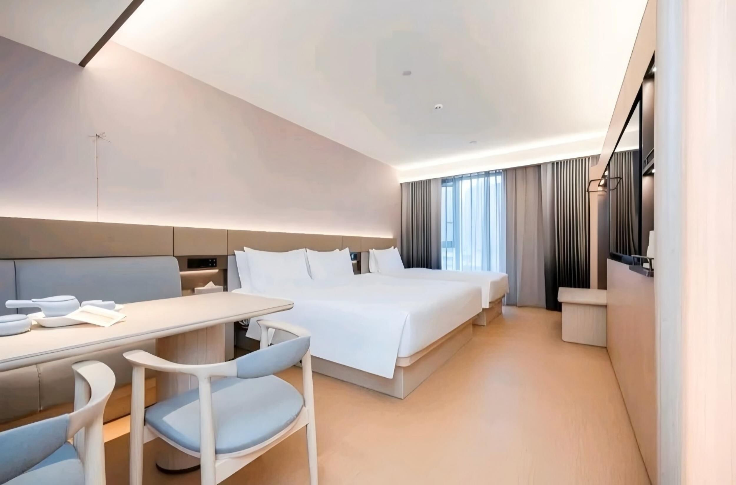 Chambre « Premier » avec lits jumeaux, vue ville | Vue de la chambre