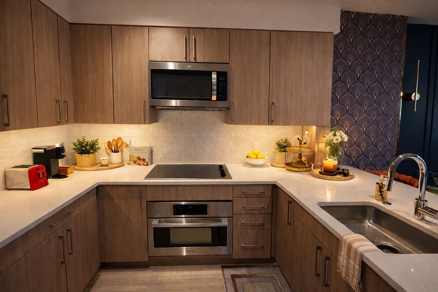Coffee/tea maker, fridge, microwave, oven