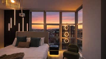 2 bedrooms, WiFi (free)