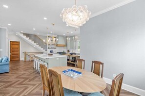 Dining - Serenity Point | Luxury Waterfront | Excellent Location (Littleton)