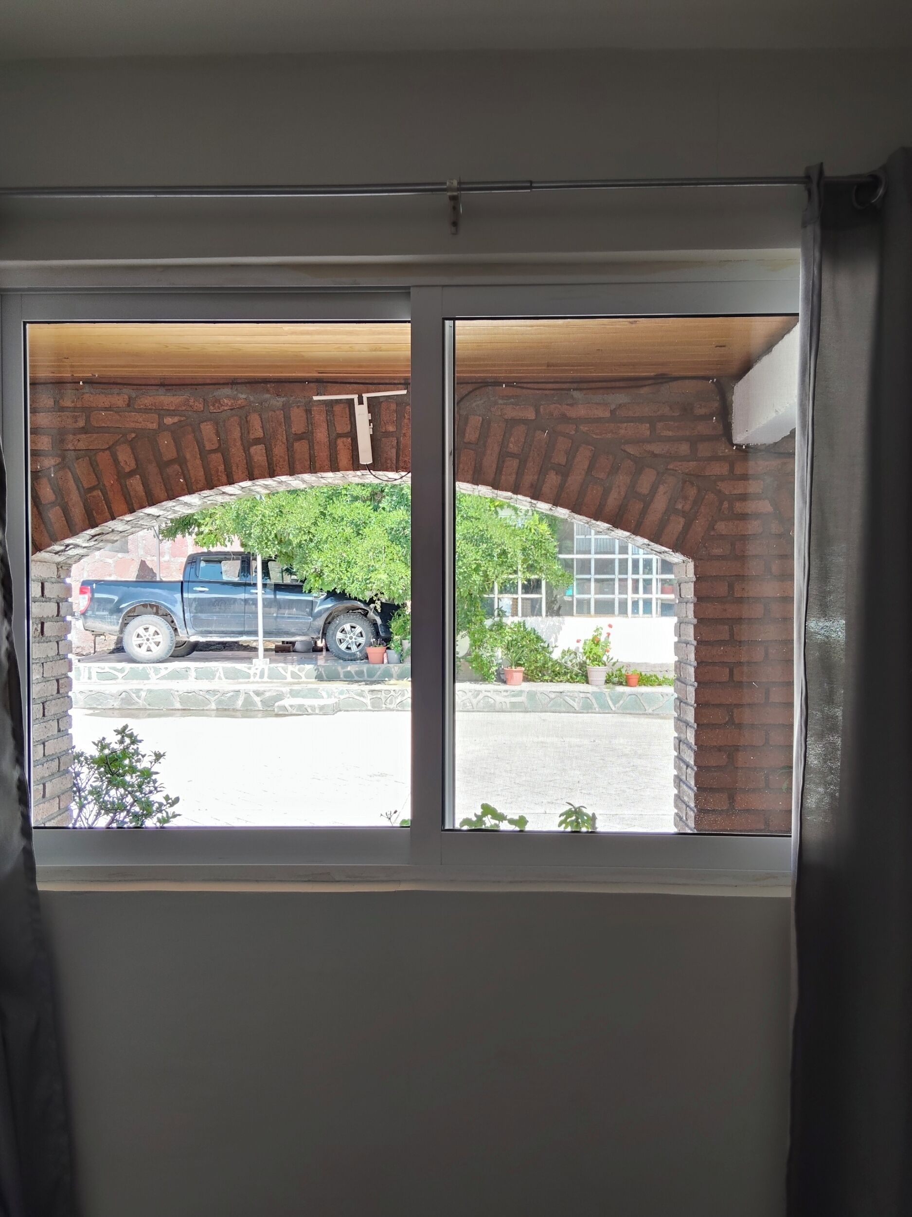 Habitación doble familiar, para no fumadores, vista a la montaña | Vista al jardín